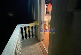 Vrsi Mulo - apartmani za radnike, Nin, Appartment