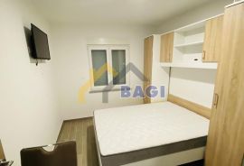 Vrsi Mulo - apartmani za radnike, Nin, Kвартира