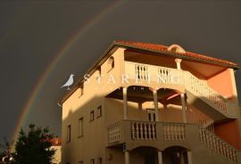 PRODAJA, KUĆA, ŠTINJAN, 280 M2, Pula, House