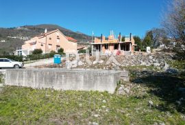 IČIĆI, POLJANE- zemljište 910m2 s započetom gradnjom s panoramskim pogledom na more za obiteljsku kuću/ villu/ apartmane/ kuću za iznajmljivanje- odmor s bazenom, Opatija - Okolica, Arazi