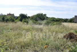 EKSKLUZIVNO UNIKATNO GRAĐEVINSKO ZEMLJIŠTE SA POGLEDOM NA MORE NA SAMO  250 m DO PLAŽE, Vodnjan, Arazi