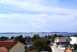 EKSKLUZIVNO UNIKATNO GRAĐEVINSKO ZEMLJIŠTE SA POGLEDOM NA MORE NA SAMO  250 m DO PLAŽE, Vodnjan, Terreno