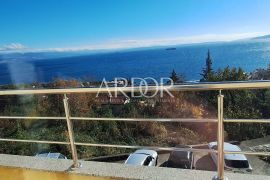 Opatija, mansardni stan u blizini centra, Opatija, Appartment