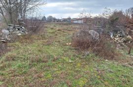 Građevinsko zemljište Prodaje se građevinsko zemljište s pogledom prema moru, blizu Kanfanara, Kanfanar, Tierra