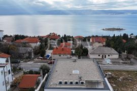 Novi Vinodolski moderna novogradnja blizu plaže i centra grada, Novi Vinodolski, Casa