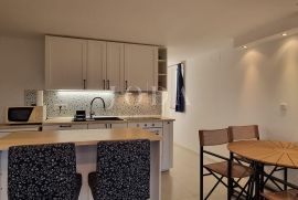 Apartman blizu plaže s otvorenim pogledom, Malinska-Dubašnica, Διαμέρισμα