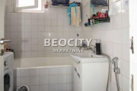 Voždovac, Banjica, Paunova, 3.0, 77m2 mogu kreditni kupci, Voždovac, Appartment