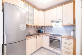 Zagreb, Špansko, dvosoban stan NKP 48 m2 + GPM, Zagreb, Apartamento