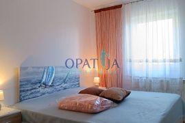 Opatija-Pobri - 3 sobni stan, balkon, velika terasa i 2 parkirna mjesta - za dugoročni najam, Opatija - Okolica, Appartment