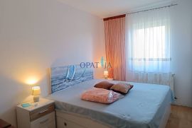 Opatija-Pobri - 3 sobni stan, balkon, velika terasa i 2 parkirna mjesta - za dugoročni najam, Opatija - Okolica, Appartment