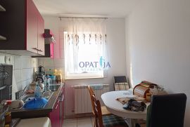 Opatija-Pobri - 3 sobni stan, balkon, velika terasa i 2 parkirna mjesta - za dugoročni najam, Opatija - Okolica, Appartment