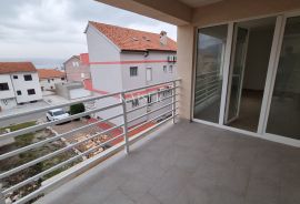 Novi vinodolski, Povile - stan 2S+DB svega 200m od mora, Novi Vinodolski, Appartement