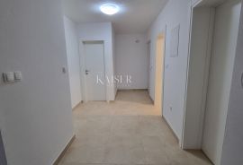 Novi vinodolski, Povile - stan 2S+DB svega 200m od mora, Novi Vinodolski, Appartement