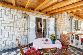 CRIKVENICA, SELCE - Jedinstvena Villa za obiteljski hotel, Crikvenica, Casa