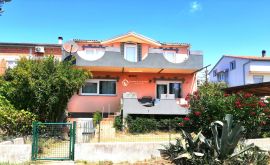 Zadar,Bokanjac-stambena građevina s 4 zasebna stana 290m2, Zadar, Casa