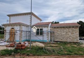 Tinjan,prekrasna obiteljska villa s bazenom 150m2 s okućnicom 621m2, Tinjan, Σπίτι