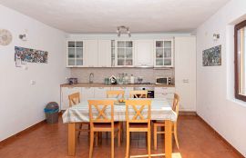 Zadar, prekrasan noviji 4-sobni stan 107m2 na Višnjiku s tri parkinga, Zadar, Appartement