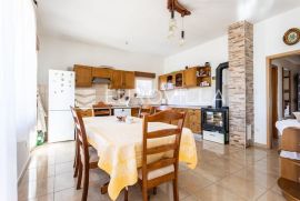 Trogir, stan za smještaj radnika blizu centra grada, Trogir, Appartement