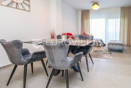 Istra, Novigrad, nova kuća 125 m2 sa tri spavaće sobe na samo 2 km od mora, Novigrad, Casa