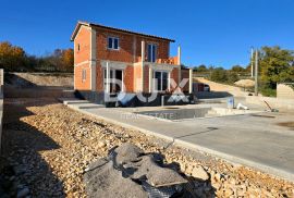 ISTRA, LABIN - Kuća s bazenom i panoramskim pogledom, Labin, Kuća