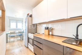 Zagreb, Srednjaci prekrasan trosoban stan 66m2 na 18. katu, Zagreb, Daire