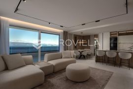 Opatija, luksuzan četverosoban stan s pogledom na more NKP 138 m2, Opatija, Flat