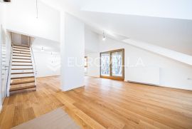 Maksimir Petrova NOVOGRADNJA četverosoban penthouse 120 m2, Zagreb, Apartamento