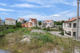 ZAMET (GORNJI), SRDOČI, MARINIĆI- građevinski teren 1000m2 za stambenu zgradu – stanove / obiteljsku kuću, Viškovo, أرض