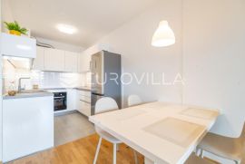 Zagreb, Lovinčićeva, dvosoban stan za najam + GPM, NKP 71.29 m2, Zagreb, Flat