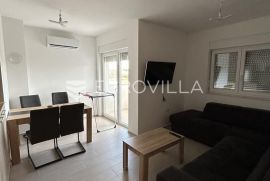 Pula, Valdebek - dvosoban stan u novogradnji, Pula, Appartement