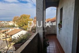 ISTRA, POREČ - Apartmanska kuća na pogodnoj lokaciji, Poreč, بيت