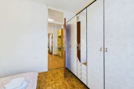 Novi Vinodolski - stan u centru s terasom, Novi Vinodolski, Apartamento