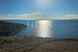 Građevinsko zemljište 1.red do mora, Senj, Земля