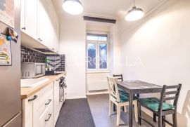 Zagreb, Kvaternikov trg, prekrasan trosoban stan sa natkrivenim parkingom, 71 m2, Zagreb, Appartment