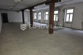 Osijek, Centar, ulični poslovni prostor 905 m2, potencijal za razne djelatnosti, Osijek, Εμπορικά ακίνητα