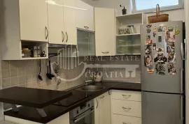 Prodaja, Trešnjevka jednosoban stan sa spremištem 53m2, Zagreb, Apartamento