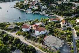 SEVID, KUĆA 70M OD MORA, Marina, Kuća