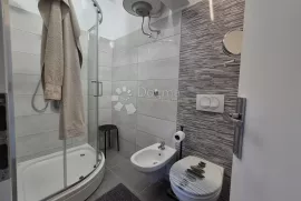 Osunčan stan s pogledom na Brijune, Vodnjan, Appartement