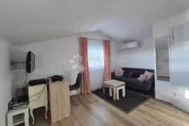 Osunčan stan s pogledom na Brijune, Vodnjan, Appartement