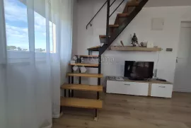 Osunčan stan s pogledom na Brijune, Vodnjan, Appartement