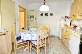 Sniženo - udoban stan za ugodan život - prilika!, Pula, Appartment