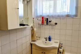 Sniženo - udoban stan za ugodan život - prilika!, Pula, Appartment