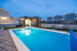 Villa 100m od mora, Privlaka, Σπίτι