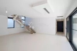 Ekskluzivan duplex s bazenom, 100 m od mora, Zadar - Okolica, Appartamento