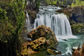 Fantastična prilika za savršenu vlastitu zelenu Oazu, Slunj, Γη