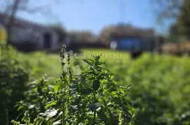 Ekskluzivno!! Gospodarska zgrada i građevinsko zemljiište, Vodnjan, Terrain