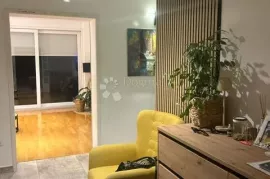 Atraktivni stan za najam uz samo more!, Rijeka, Apartamento