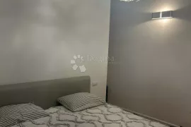 Atraktivni stan za najam uz samo more!, Rijeka, Apartamento