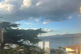 Prodaje se luksuzan stan sa panoramskim pogledom na more!, Rijeka, Stan