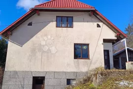 Čabar,  samostojeća kuća sa  okućnicom od 2173 m2, Čabar, Haus